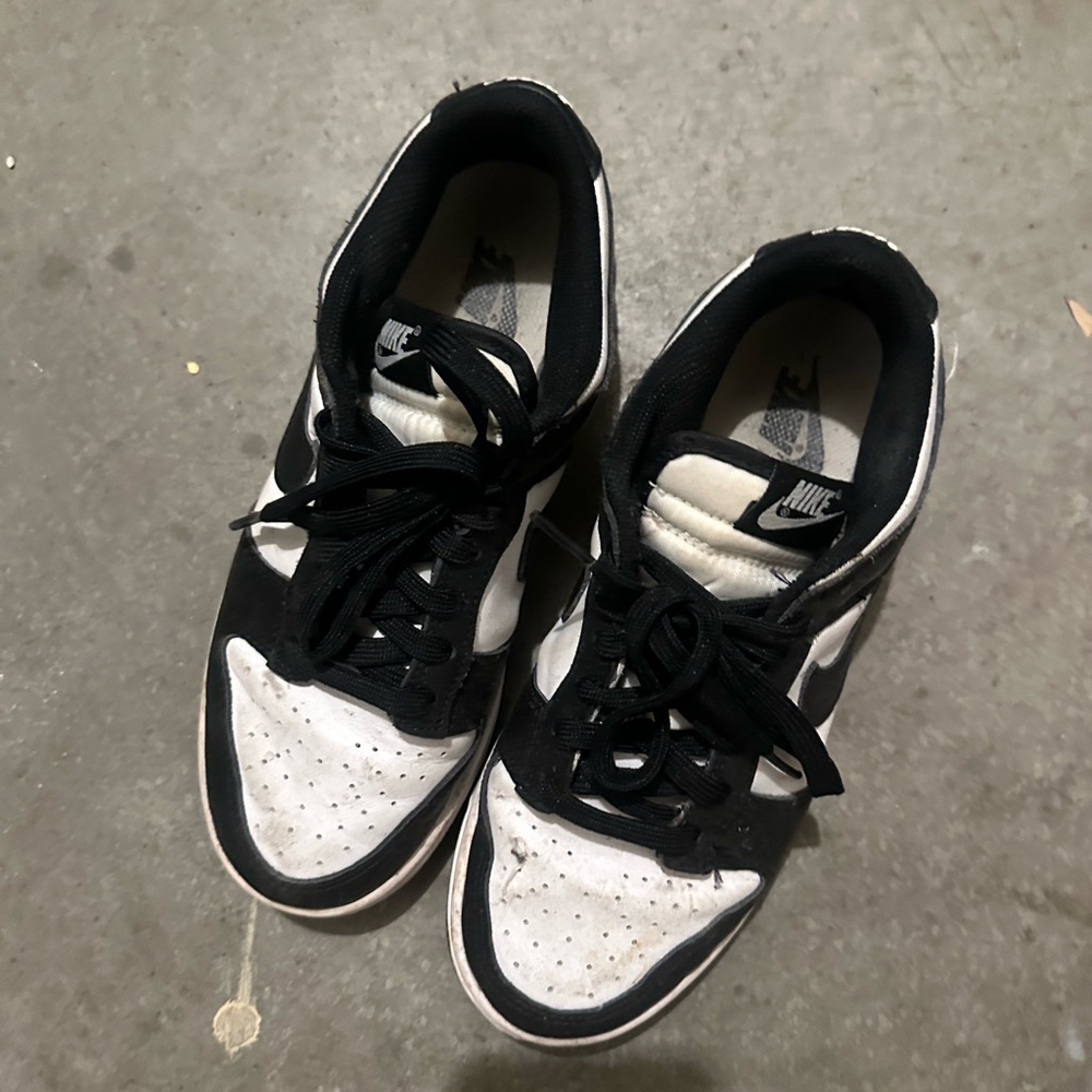 Nike Classic Black and White Low-Tops